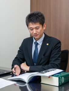 井上弁護士