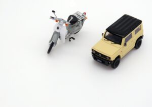 バイクと車の模型