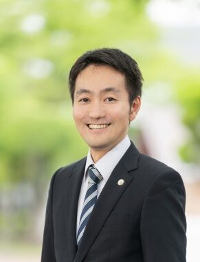 岡部弁護士